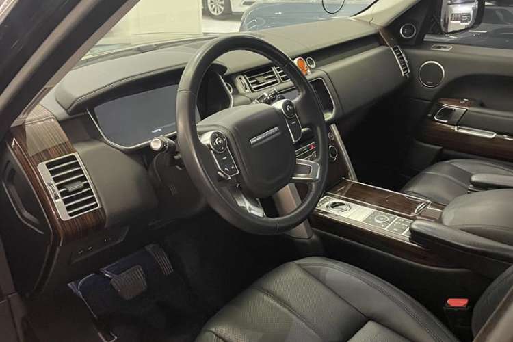 Used Land Rover Range Sport 
