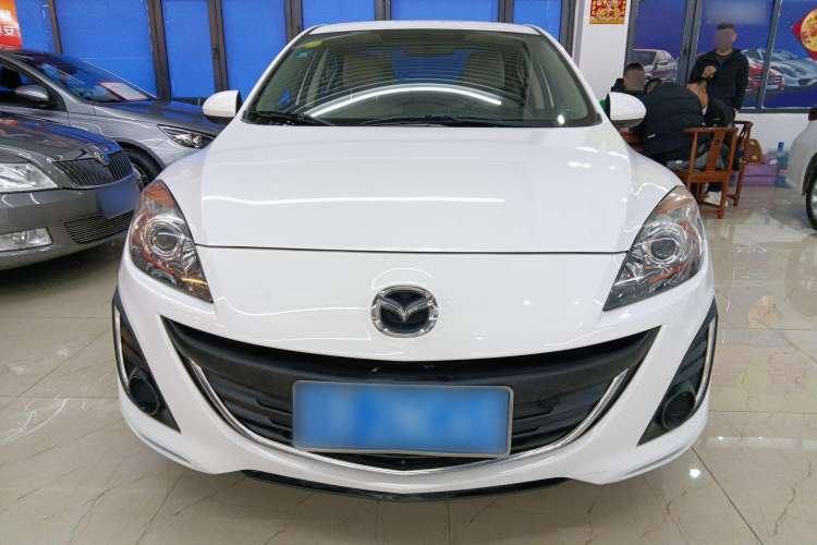 Used Mazda Mazda 3 2015 Sedan 1.6L Automatic Comfort Model