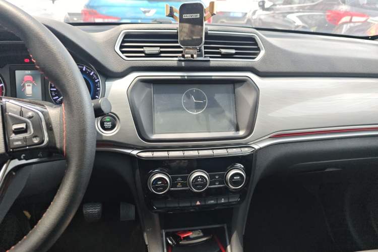 Used Haval H2 2018 1.5T Manual Two-Wheel Drive Luxury Model China VI Standard
