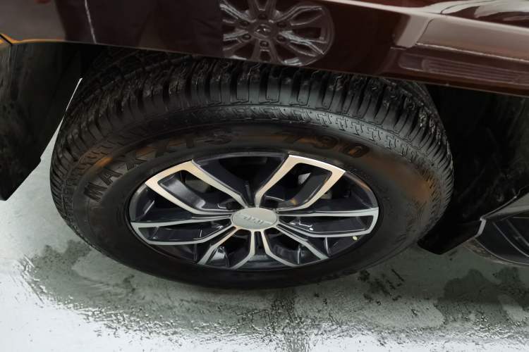 Used JMC Yuhu 9 2022 2.0T Automatic Diesel 4x4 Ultimate Edition
