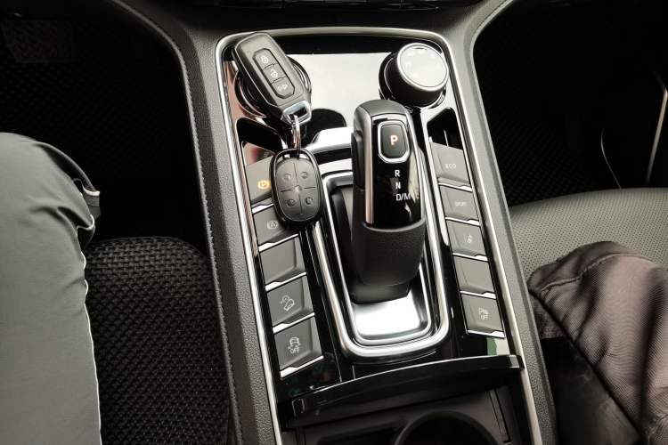 Used JMC Yuhu 9 2022 2.0T Automatic Diesel 4x4 Ultimate Edition
