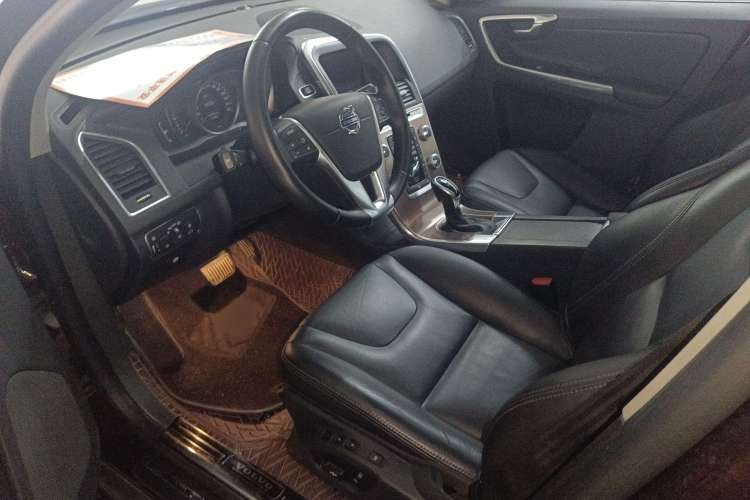 Used Volvo XC60 2017 T5 Smart Upgrade Edition