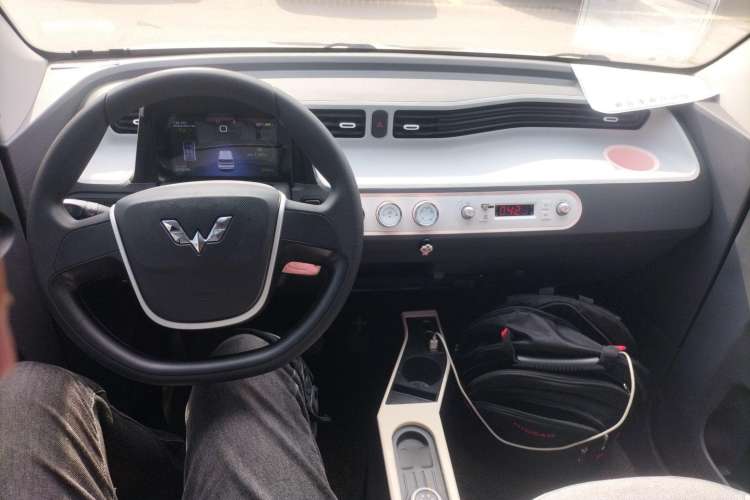 Used Wuling Hongguang MINIEV 2021 Macaron Premium Model – Lithium-NMC