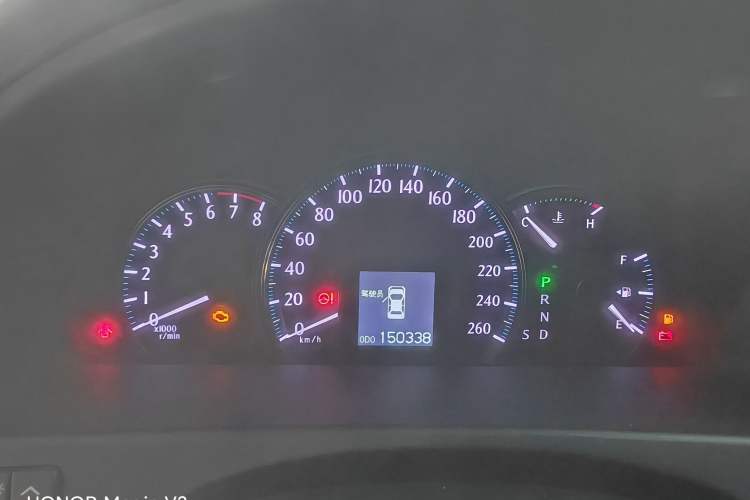 Used Toyota Crown 2011 2.5L Royal Special Edition with Leather and Sunroof
