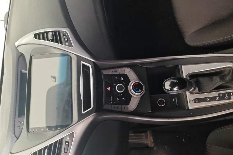 Used Hyundai Elantra (5th Generation / Langdong) 2016 1.6L Automatic Smart Version
