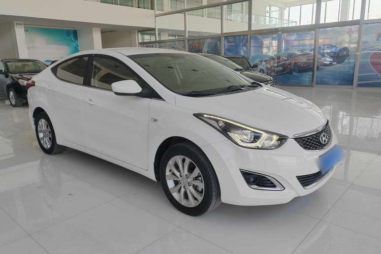 Used Hyundai Elantra (5th Generation / Langdong) 2016 1.6L Automatic Smart Version
