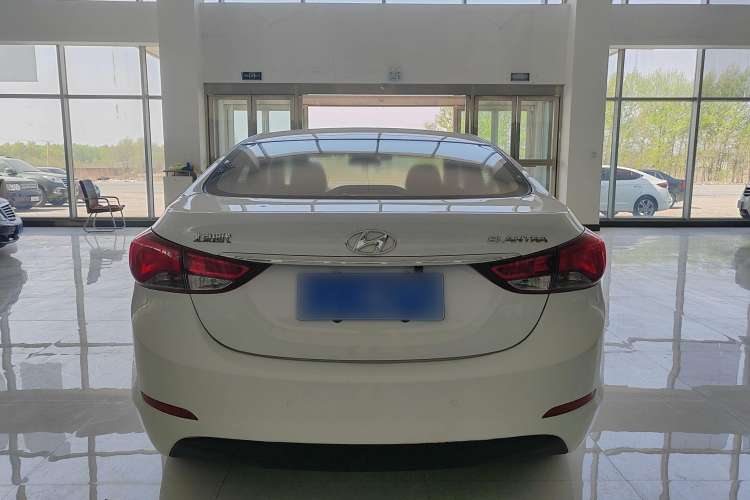 Used Hyundai Elantra (5th Generation / Langdong) 2016 1.6L Automatic Smart Version
