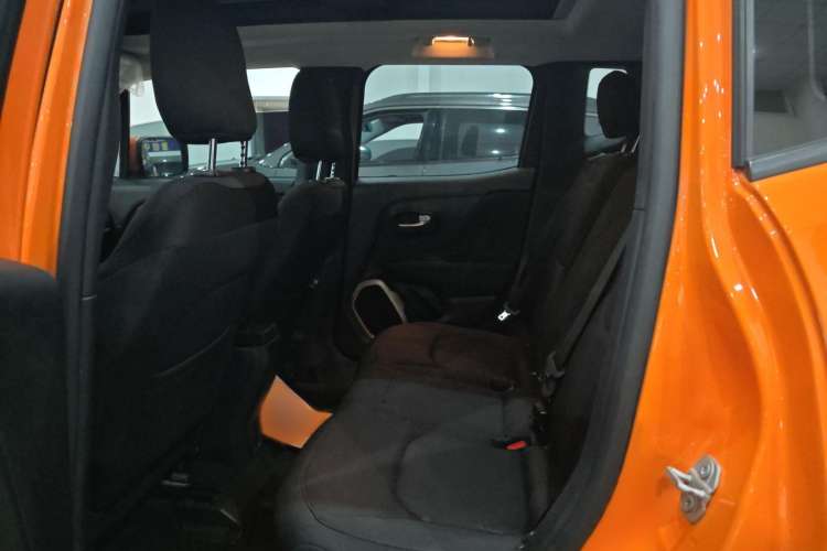 Used Jeep Renegade 2018 Connected Large Screen Version 180T Automatic High-Energy Edition