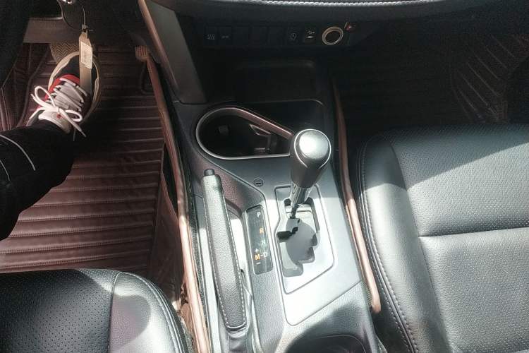 Used Toyota RAV4 2019 2.0L CVT Two-Wheel Drive Pioneer Edition China V Standard