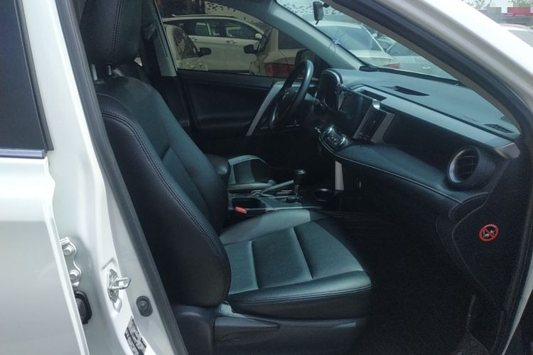 Used Toyota RAV4 2019 2.0L CVT Two-Wheel Drive Pioneer Edition China V Standard