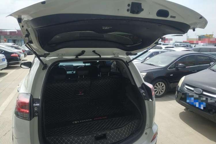 Used Toyota RAV4 2019 2.0L CVT Two-Wheel Drive Pioneer Edition China V Standard