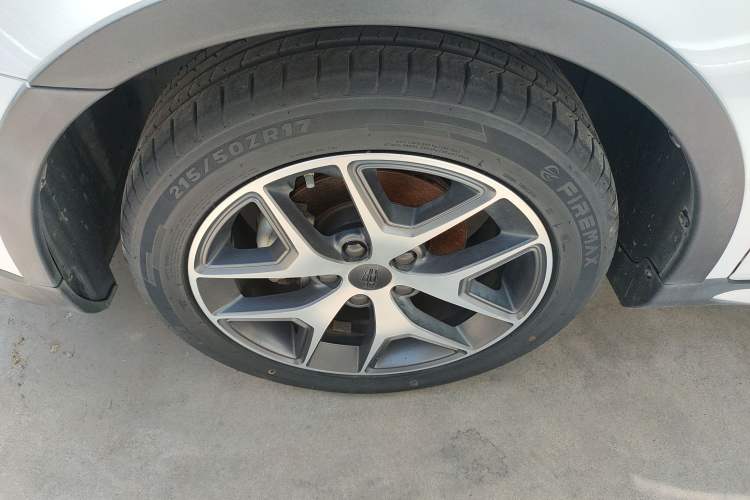 Used Geely Auto Vision S1 2019 Upgraded Model 1.5L CVT Luxury Version
