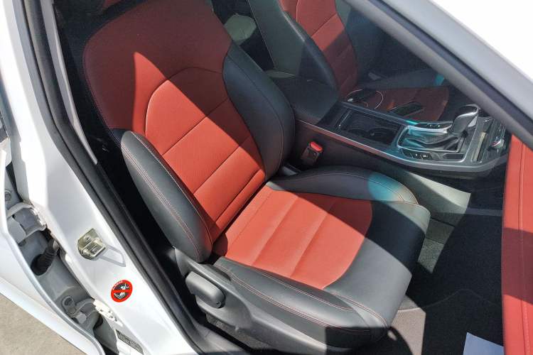 Used Geely Auto Vision S1 2019 Upgraded Model 1.5L CVT Luxury Version
