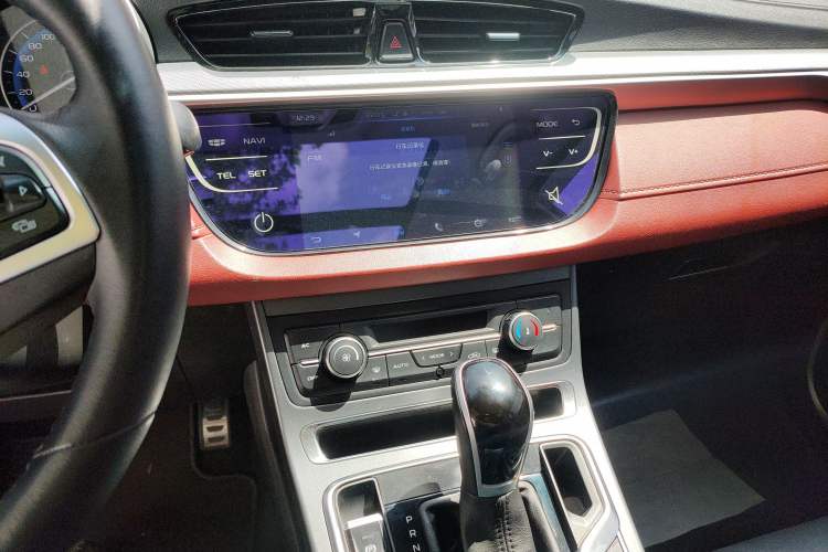 Used Geely Auto Vision S1 2019 Upgraded Model 1.5L CVT Luxury Version
