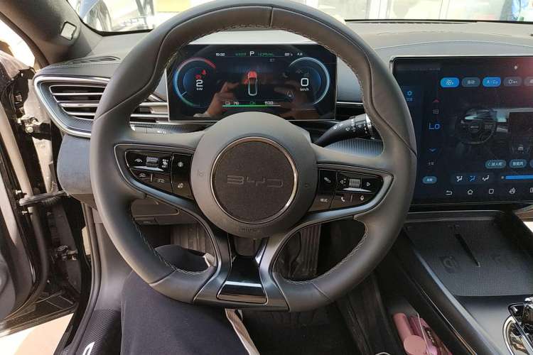 Used BYD Seal 2022 700 km Long-Range Rear-Wheel-Drive Version