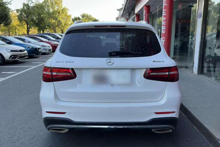 Used Mercedes-Benz GLC 2018 Refreshed GLC 300 4MATIC Dynamic Edition