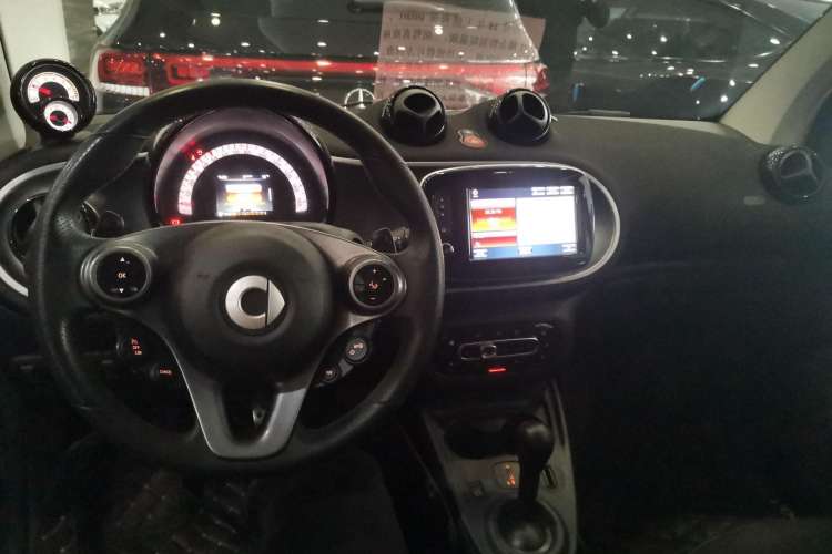Used smart fortwo 2018 0.9T 66 kW Yaojin Special Edition China V Standard