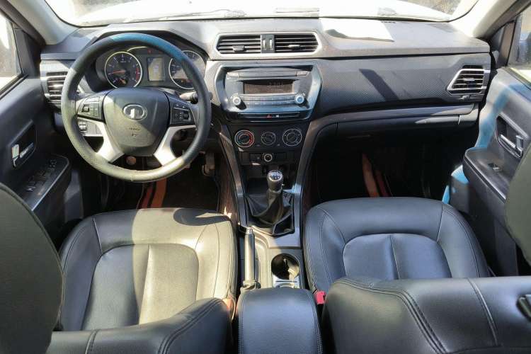 Used Great Wall Wingle 5 2017 2.4L European-spec Gasoline 2WD Navigation Model Big Double Cab – 4G69S4N