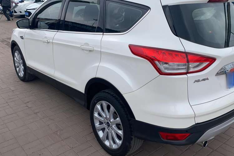 Used Ford Kuga 2013 1.6L GTDi Two-Wheel-Drive Trend Model