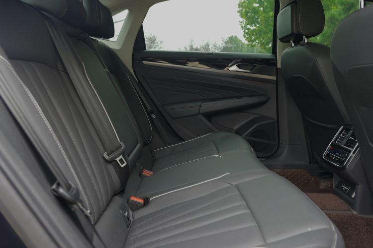 Used Volkswagen Passat 2024 380TSI Starry Luxury Edition