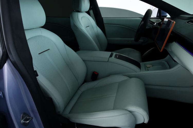 Used Zeekr 007 2025 Rear-Drive Intelligent Driving Version 75 kWh Right Front Seat