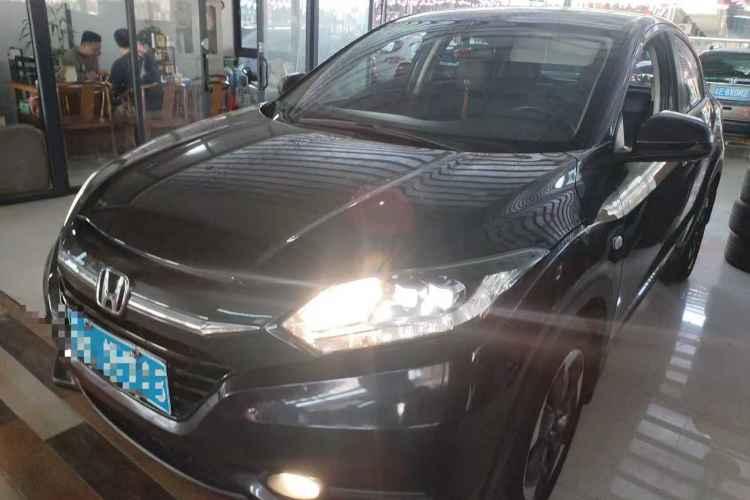 Used Honda Vezel 2016 1.8L CVT Front-Wheel Drive Pioneer Edition