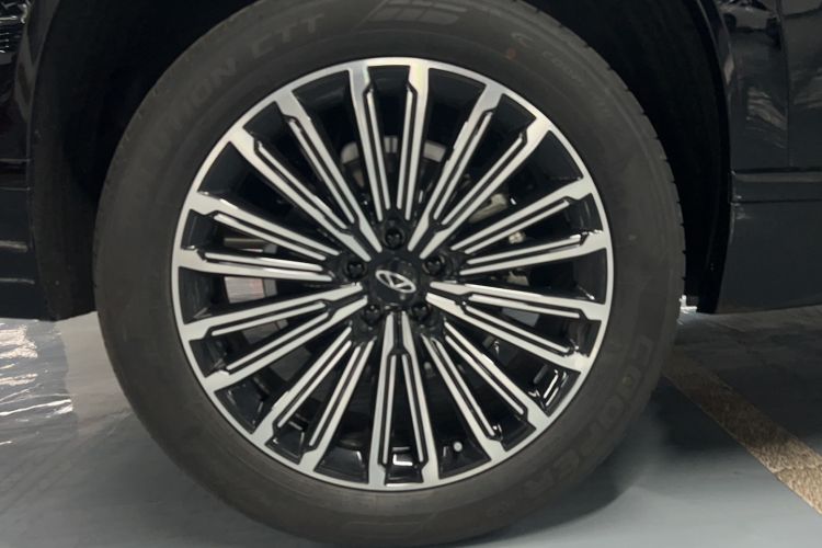 Used Chery Tiggo 9 C-DM 2025 1.5T 106KM Enjoy Edition 5 Seats Lithium-Ion Battery Right Rear Wheel Hub