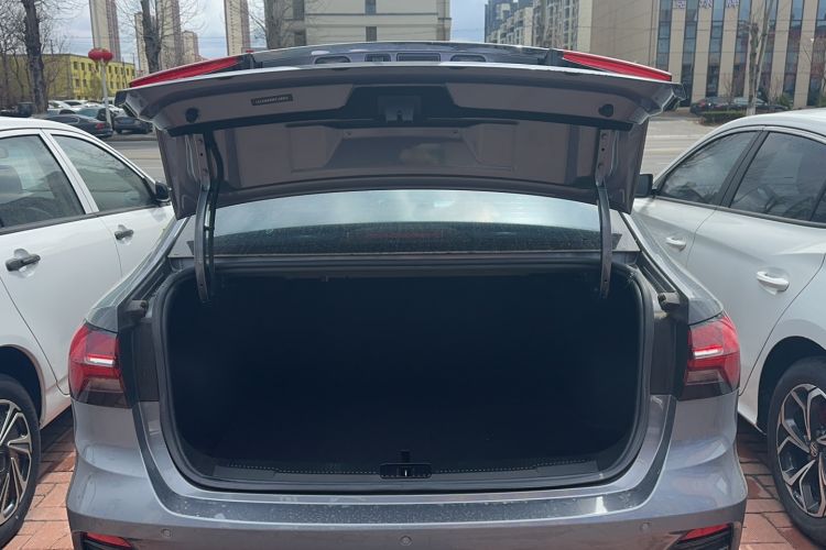 Used Roewe i5 2021 1.5L CVT Diamond Edition
