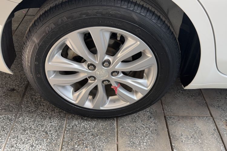 Used Buick GT 2021 Revised Version Flagship 1.5L Automatic Elite Edition Right Rear Wheel Hub