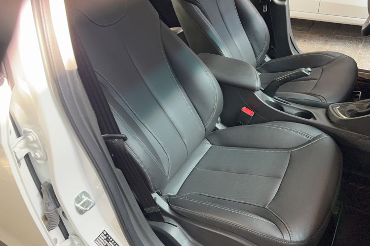 Used Buick GT 2021 Revised Version Flagship 1.5L Automatic Elite Edition Right Front Seat