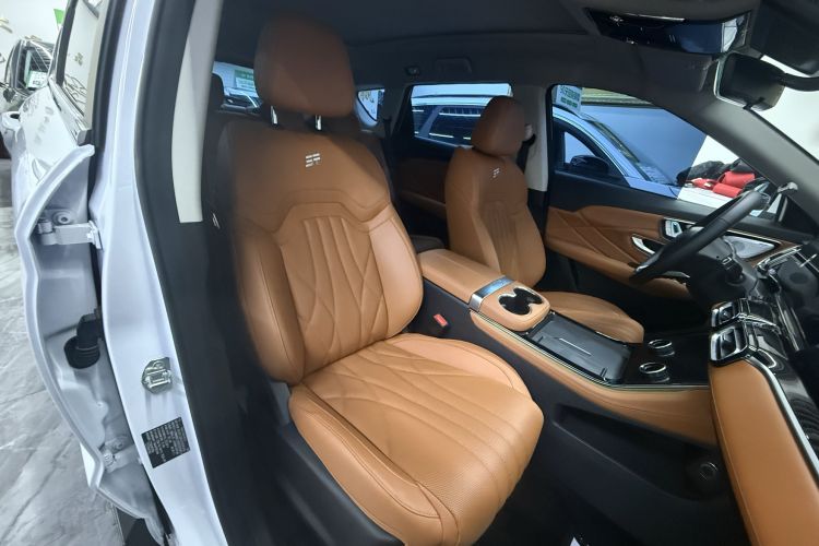 Used JETOUR Shanhai Shanhai L7 2024 1.5T 120km ULTRA 7-Seater
