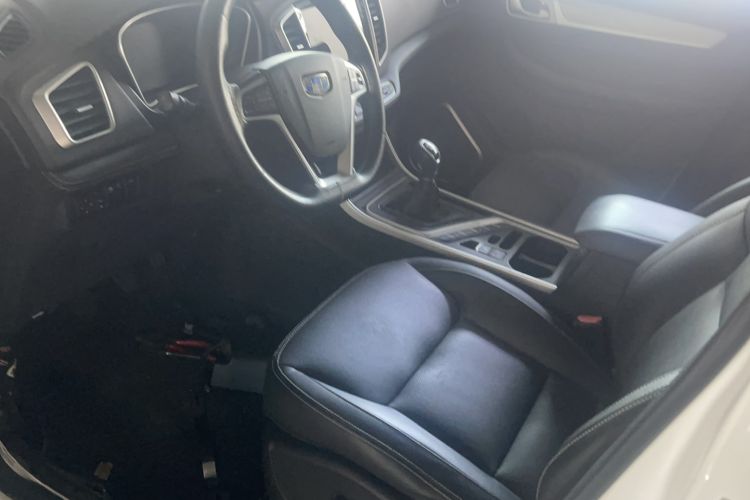 Used Geely Auto Vision X6 2019 1.4T Manual 4G Connect Premium Version China VI Standard
