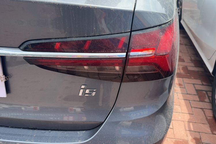 Used Roewe i5 2021 1.5L CVT Diamond Edition
