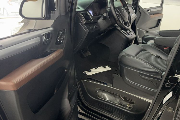 Used SAIC MAXUS G10 2019 Facelift PLUS 2.0T Automatic Elite Edition China VI