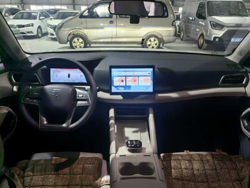Used BYD Yuan UP 2024 401 km Active Version — 6