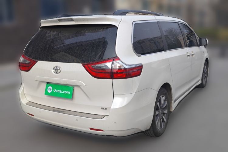 Used Toyota SIENNA 