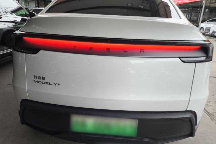 Used Tesla Model Y 2025 Long-Range All-Wheel Drive First Edition