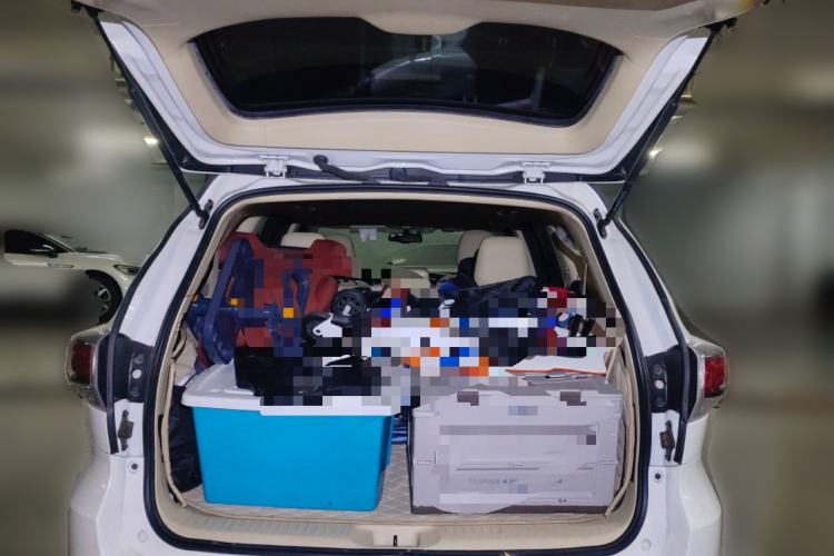 Used Toyota Highlander 2017 2.0T Four-Wheel Drive Luxury Edition 7 Seats