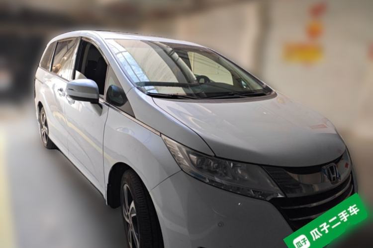 Used Honda Odyssey 2015 2.4L Smart Edition Front Right 45 Deg