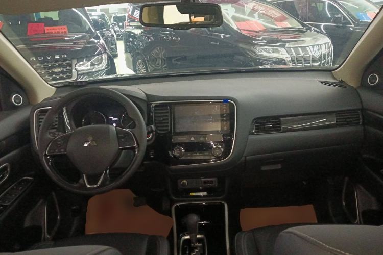 Used Mitsubishi Outlander 2019 2.0L Two-Wheel Drive Comfort Edition 5 Seats China V Standard