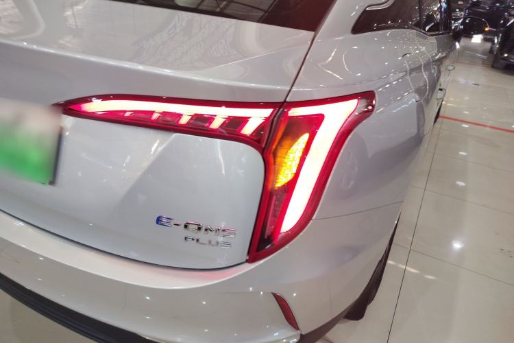 Used Hongqi E-QM5 2023 560km PLUS Exterior 6