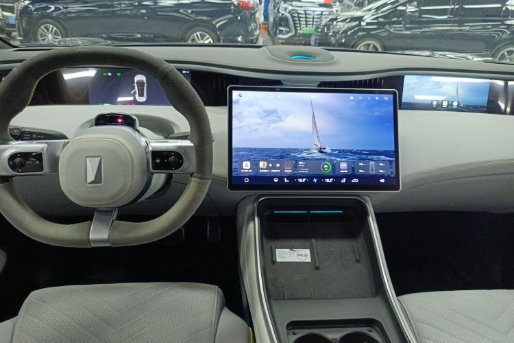 Used Avatr 11 2022 Long-Range Dual-Motor Luxury Edition 5 Seats