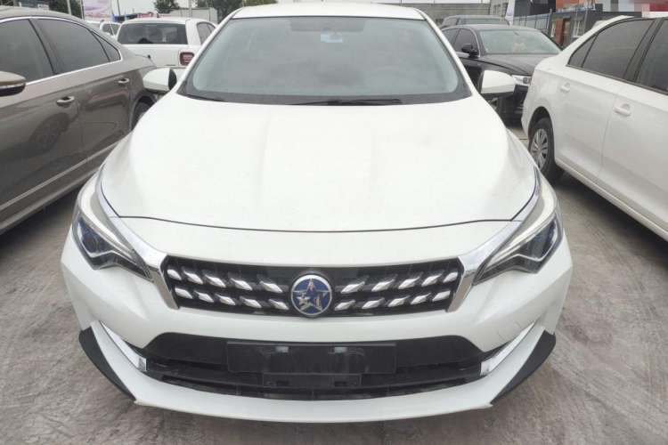 Used Venucia D60 2019 1.6L Entry Manual Fashion Edition
