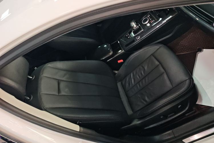 Used Audi A4L 2019 40 TFSI Fashion Edition China VI Emission Standard