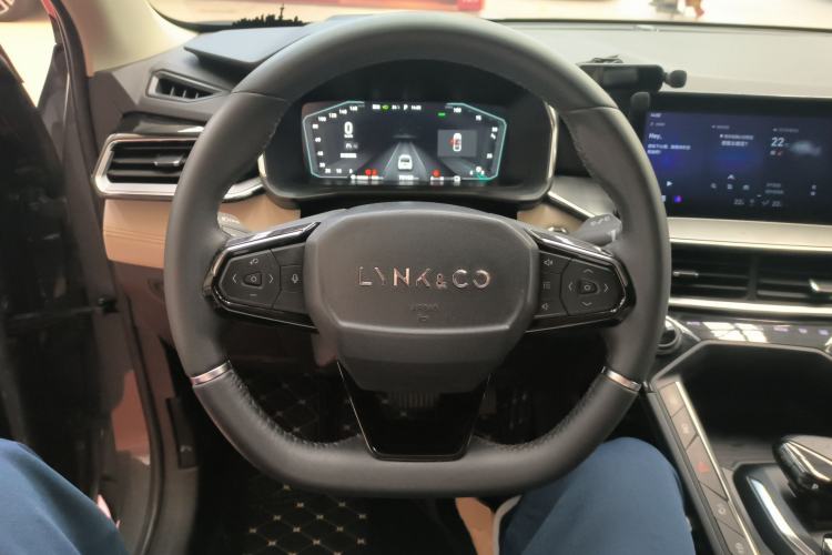 Used Lynk & Co 06 EM-P 2022 PHEV 84 km Range Pro Version