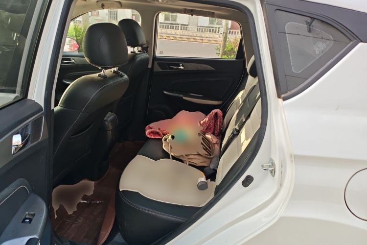 Used CHANGAN CS35 2017 1.6L Manual Luxury Model
