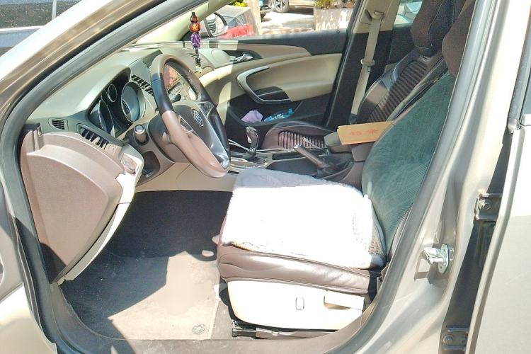 Used Buick Regal 2011 2.4L SIDI Comfort Edition Left Front Seat