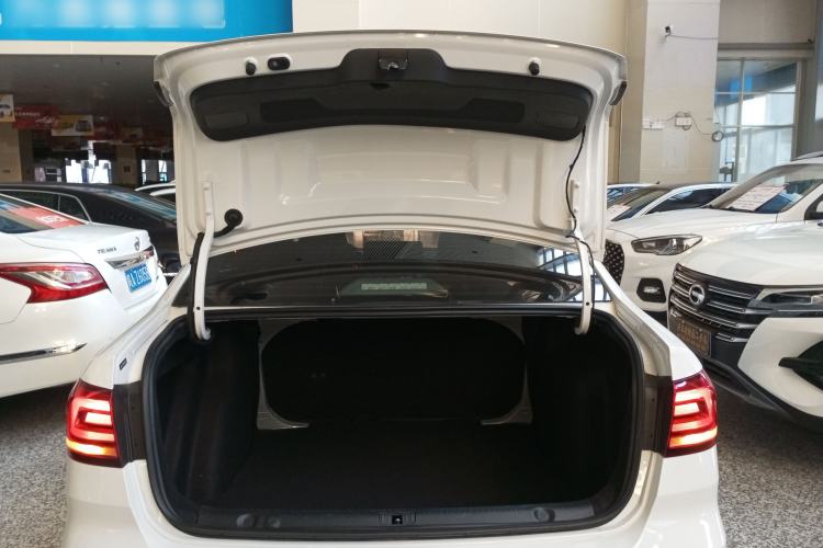 Used Volkswagen Lavida 2019 Lavida Start 1.5L Automatic Trendy Version China VI Standard
