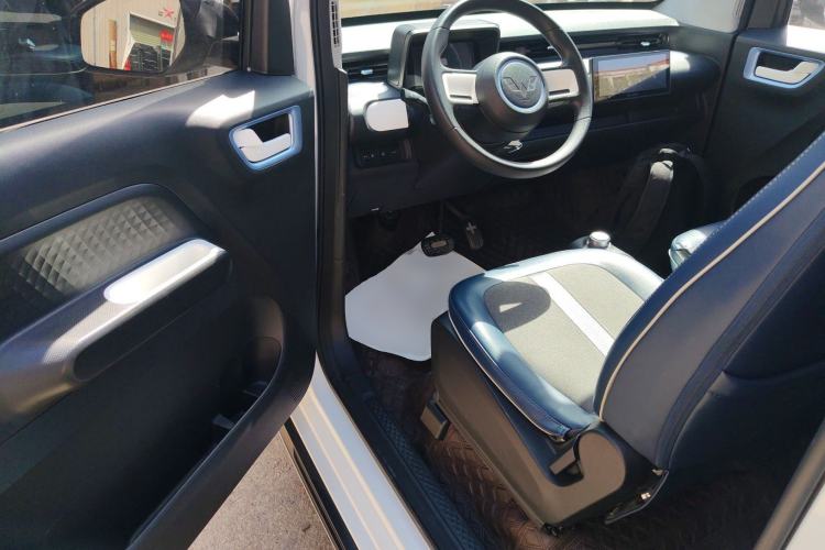 Used Wuling Hongguang MINIEV 2022 GAMEBOY 300km Enthusiast Model with Lithium Iron Phosphate
