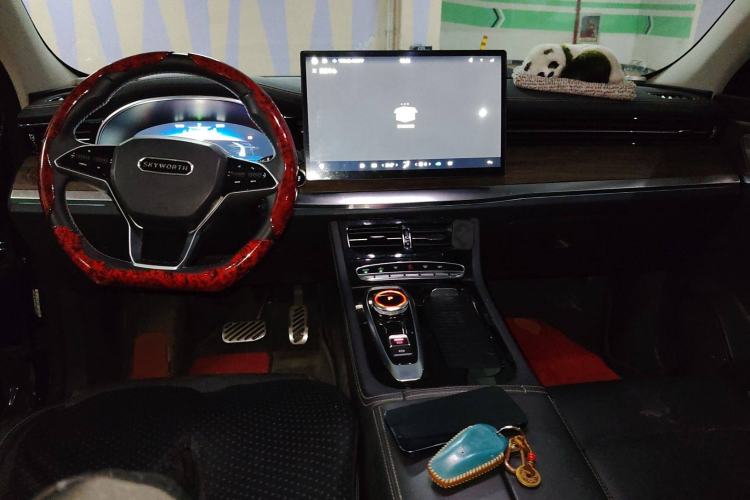 Used Skyworth HT-i 2023 1.5L PHEV 115KM ZhiLong Version